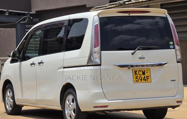 Nissan Serena 2012 White