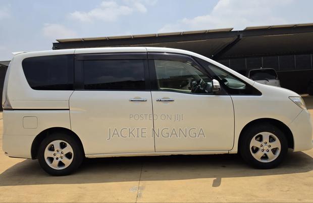 Nissan Serena 2012 White