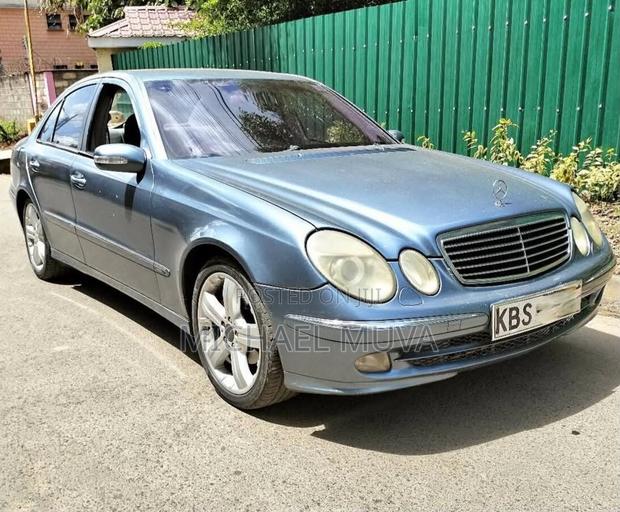 Mercedes-Benz E280 2005 Blue