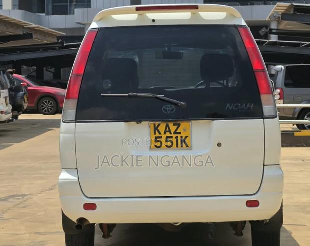 Toyota TownAce 2000 White