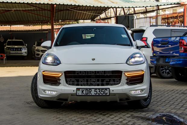 Porsche Cayenne 2017 White