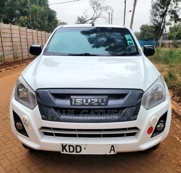 Isuzu D-MAX 2021 White