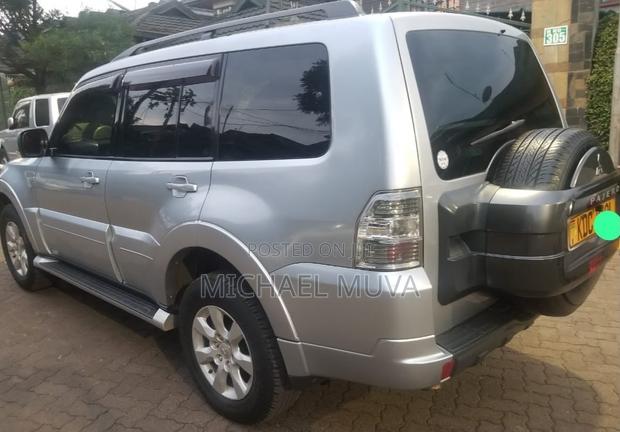 Mitsubishi Pajero V90 3.2 DI-D GLS/GLX 2015 Silver