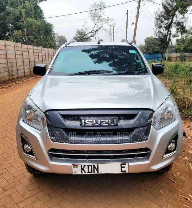 Isuzu D-MAX 2023 Silver