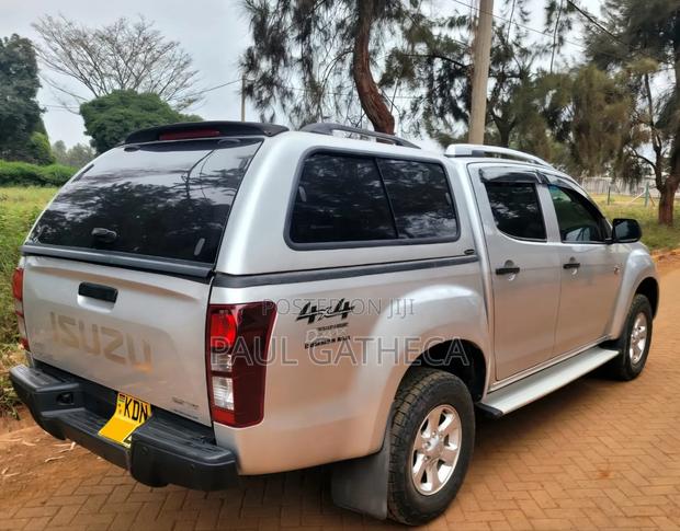 Isuzu D-MAX 2023 Silver