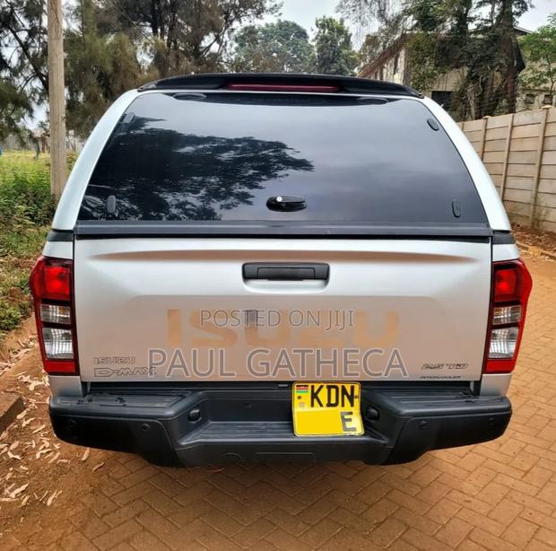 Isuzu D-MAX 2023 Silver