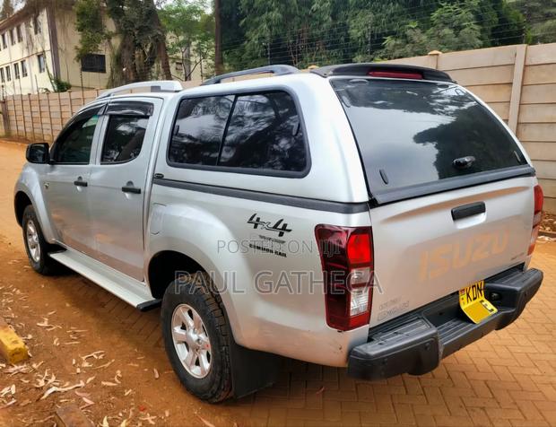 Isuzu D-MAX 2023 Silver