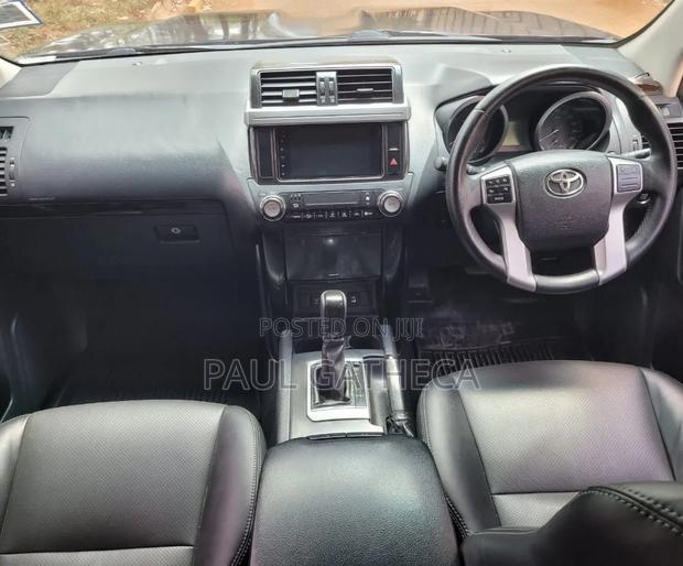 Toyota Land Cruiser Prado 2017 Black