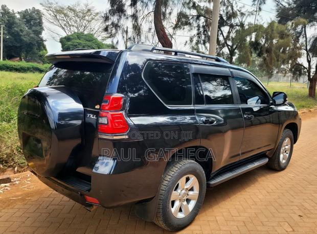 Toyota Land Cruiser Prado 2017 Black