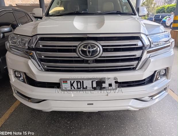 Toyota Land Cruiser 4.6 V8 ZX 2015 Pearl