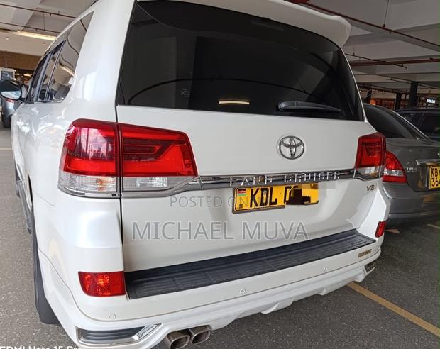 Toyota Land Cruiser 4.6 V8 ZX 2015 Pearl