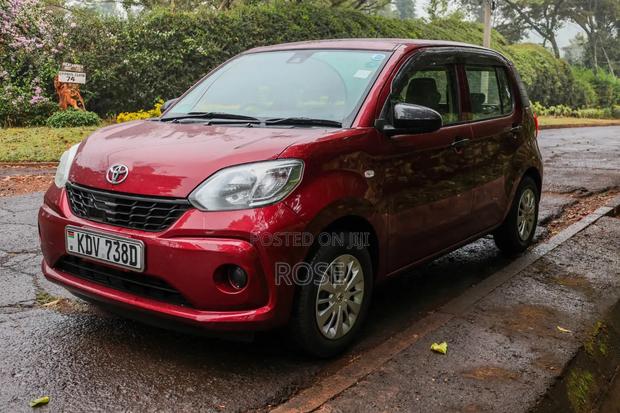 Toyota Passo 2018 Maroon
