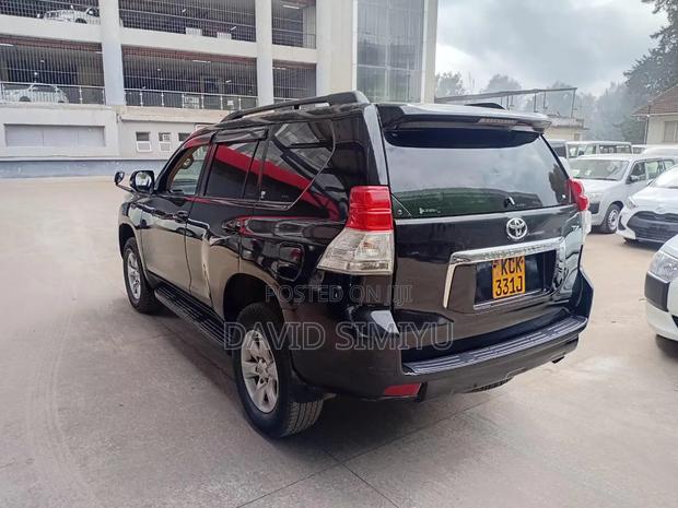 Toyota Land Cruiser Prado 2010 Black