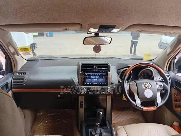 Toyota Land Cruiser Prado 2010 Black