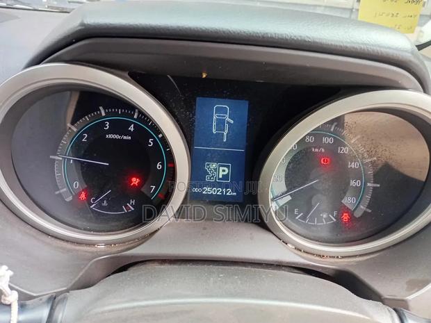 Toyota Land Cruiser Prado 2010 Black