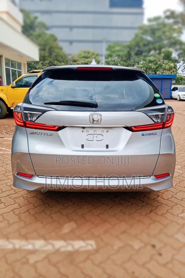 Honda Fit Shuttle 2019 Silver