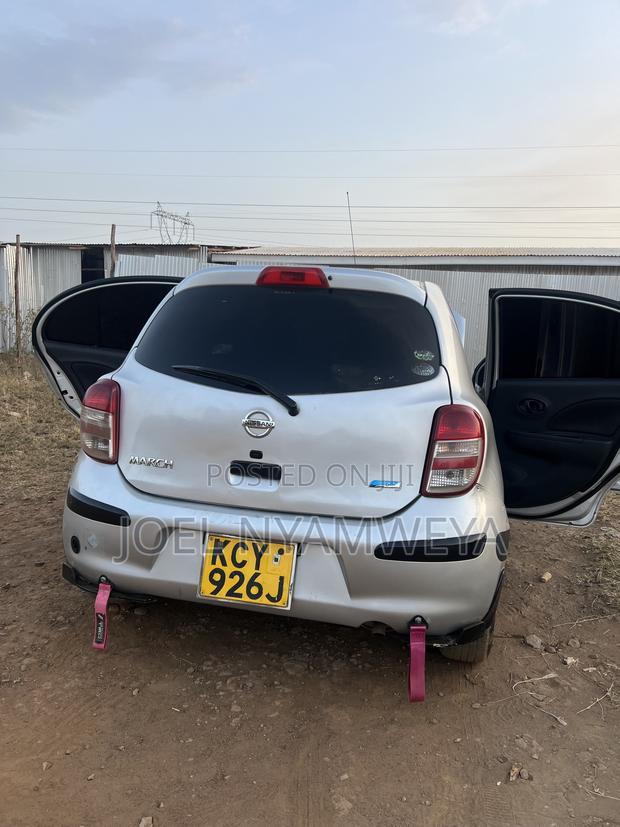 Nissan March 1.2 FWD 2012 Silver