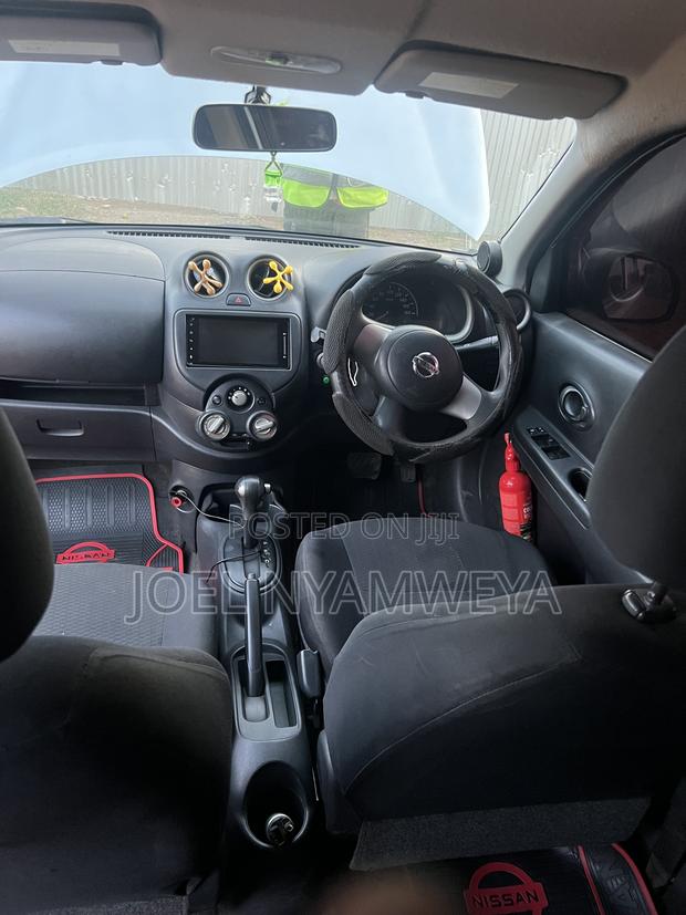 Nissan March 1.2 FWD 2012 Silver