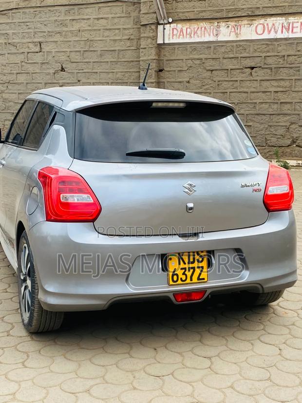 Suzuki Swift 2018 Silver