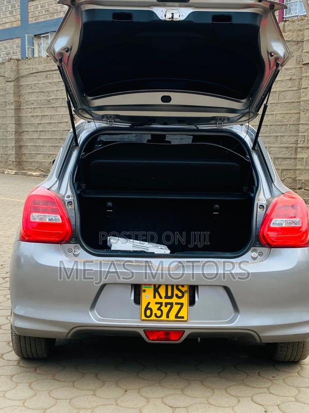 Suzuki Swift 2018 Silver