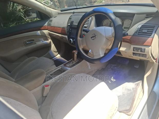 Nissan Bluebird 2008 Blue