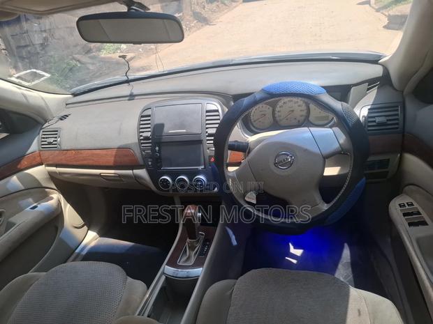 Nissan Bluebird 2008 Blue
