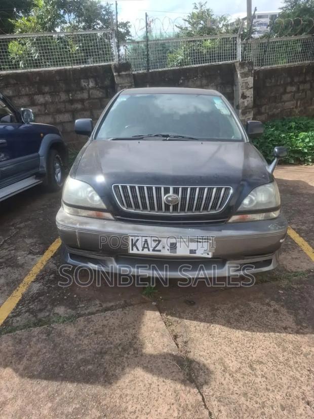 Toyota Harrier 3.0 V6 2001 Black
