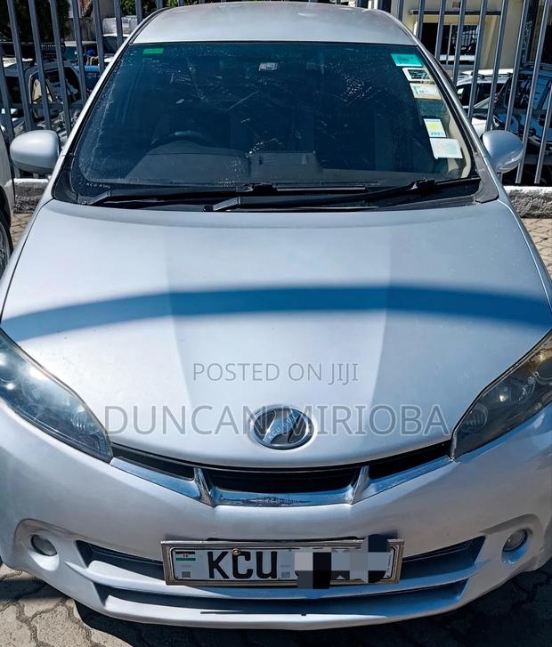 Toyota Wish 2012 Gray