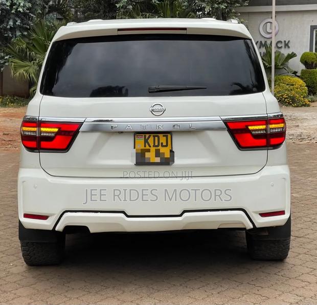 Nissan Patrol 2013 Pearl