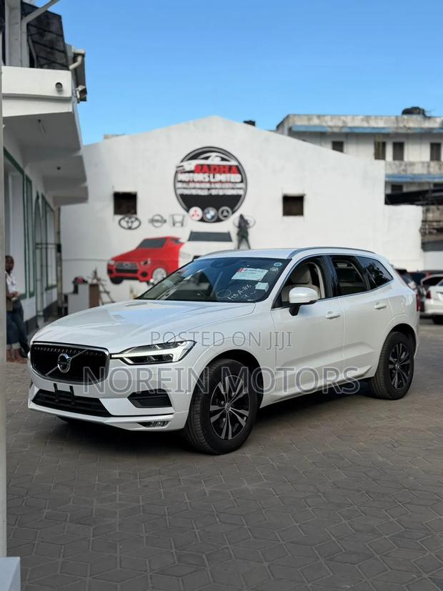 Volvo XC60 2020 Off white