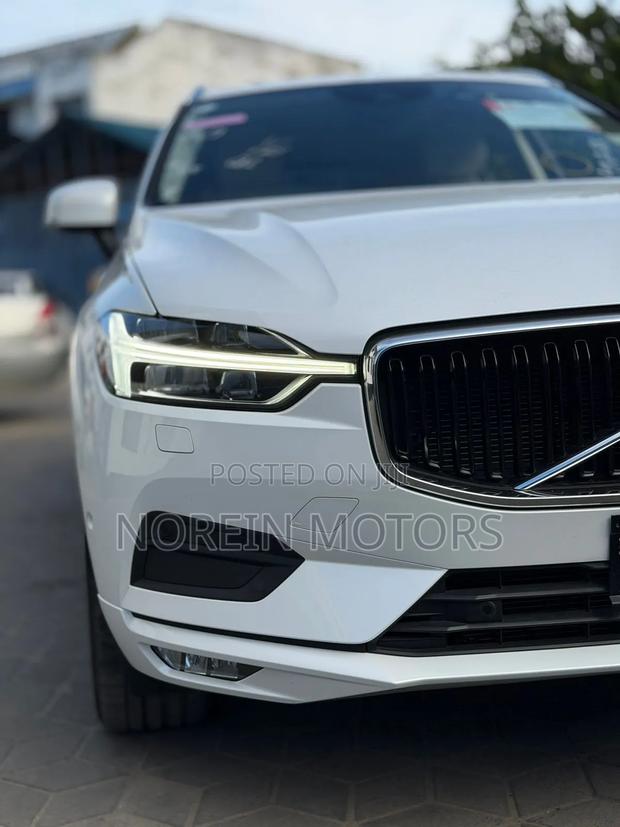 Volvo XC60 2020 Off white