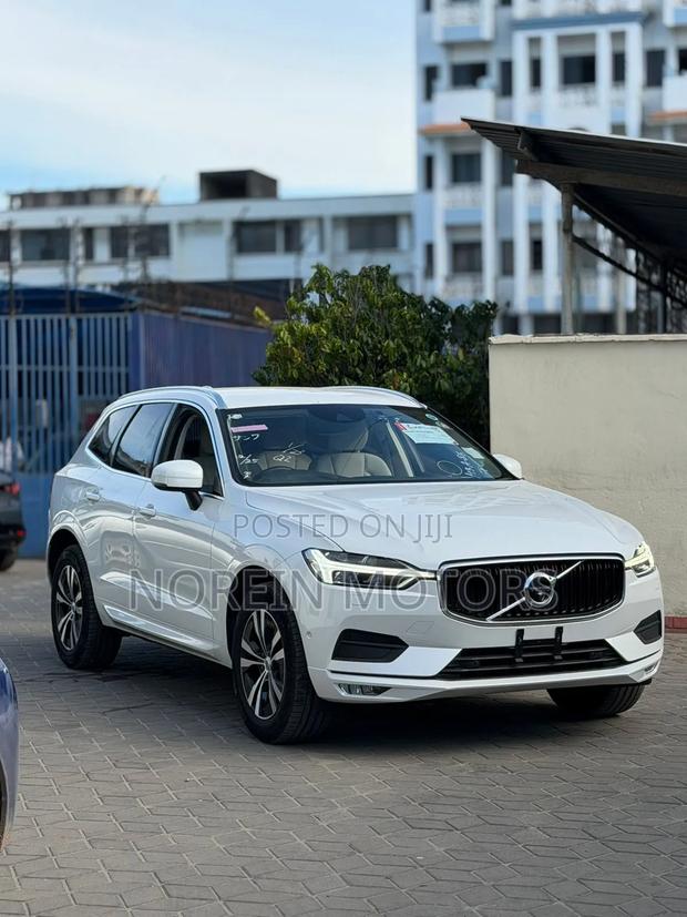Volvo XC60 2020 Off white