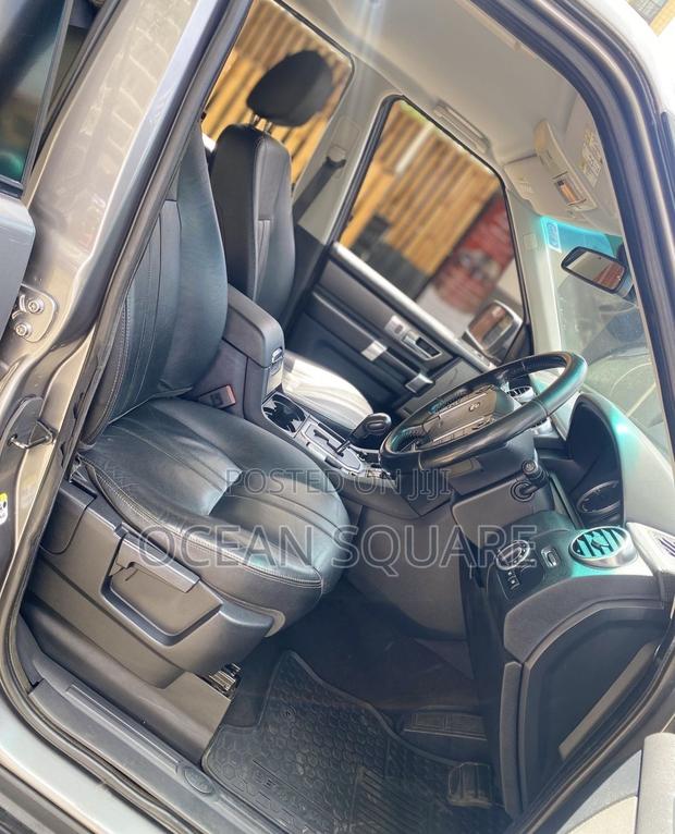 Land Rover Discovery 2011 Silver