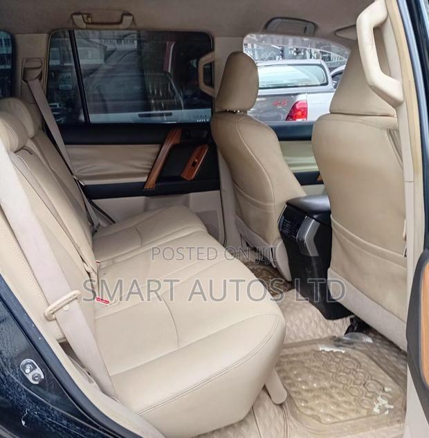 Toyota Land Cruiser Prado 2010 Black