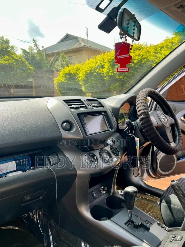 Toyota RAV4 Limited 2011 Silver
