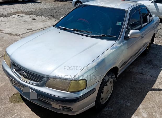 Nissan Sunny 2005 Gray