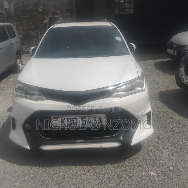 Toyota Corolla Fielder 2017 White
