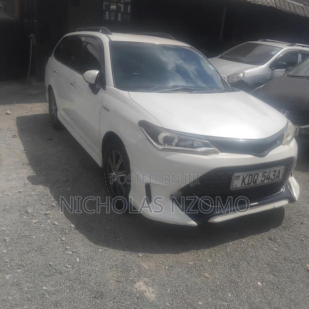 Toyota Corolla Fielder 2017 White