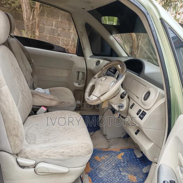 Toyota Porte 2008 Green