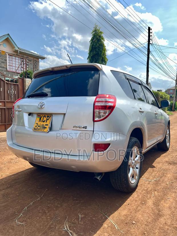 Toyota RAV4 Limited 2011 Silver