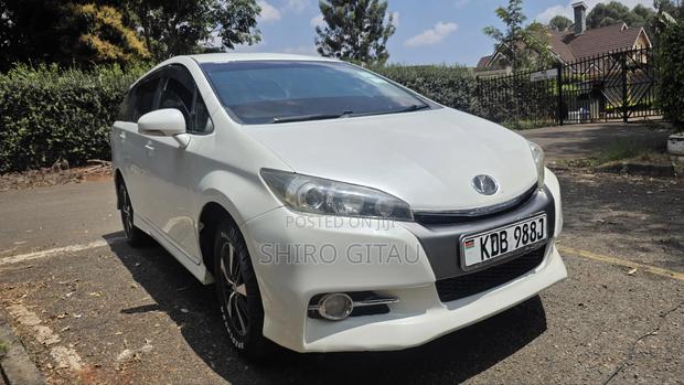 Toyota Wish 2014 White