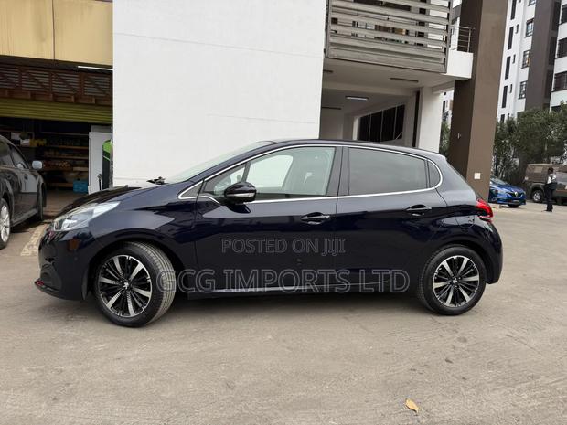 Peugeot 208 2019 Black