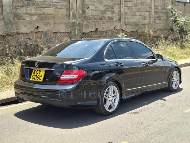 Mercedes-Benz C200 2012 Black