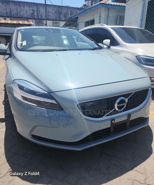 Volvo V40 2019