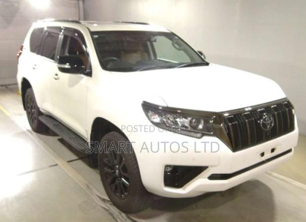 Toyota Land Cruiser Prado 2022 Pearl
