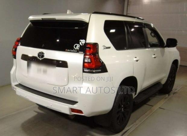 Toyota Land Cruiser Prado 2022 Pearl