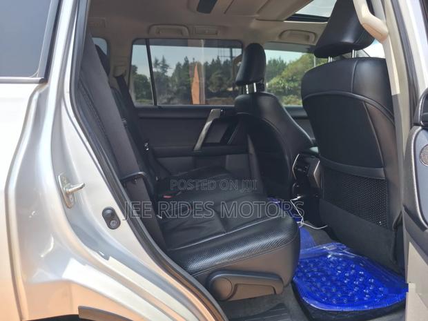 Toyota Land Cruiser Prado 2012 Silver