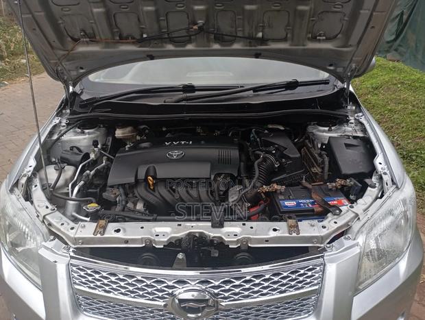 Toyota Corolla Fielder 2012 Silver