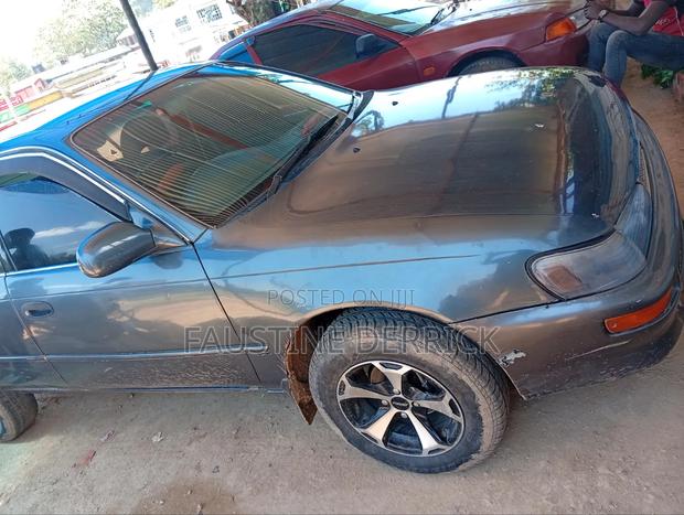 Toyota Corolla 1994 Gray