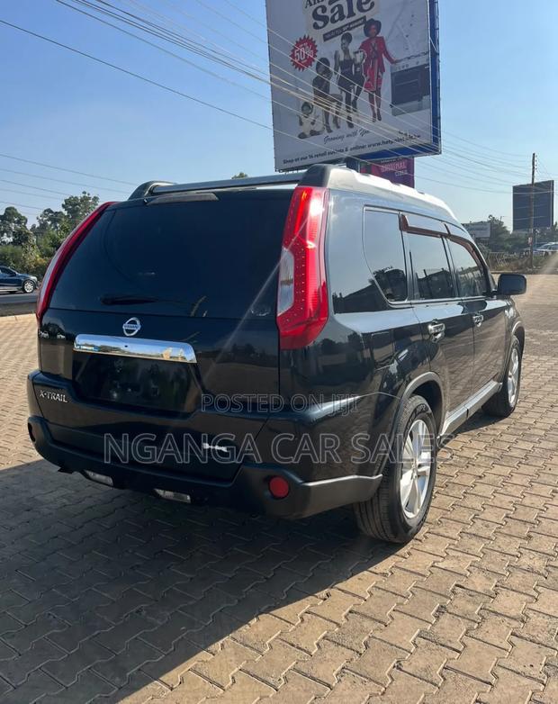 Nissan X-Trail 2010 Black